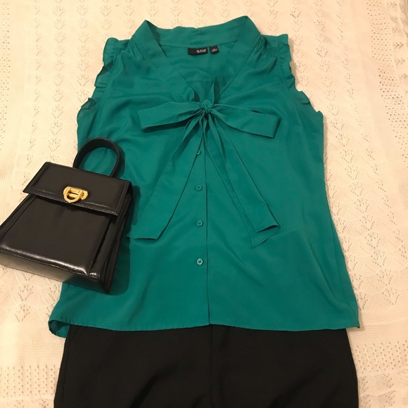 a.n.a Tops - Vintage style bow blouse